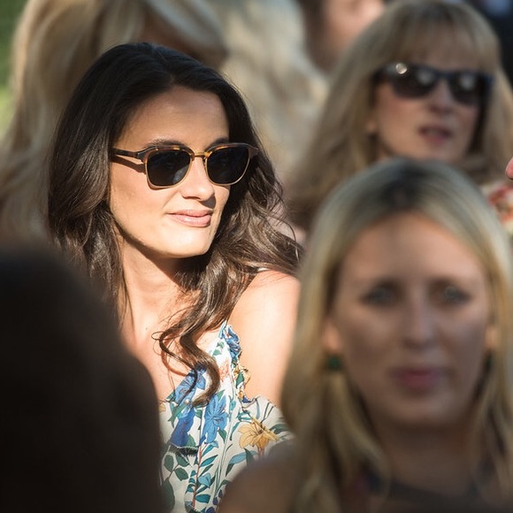 Meet your Posher, Angela - Picture 1 of 1